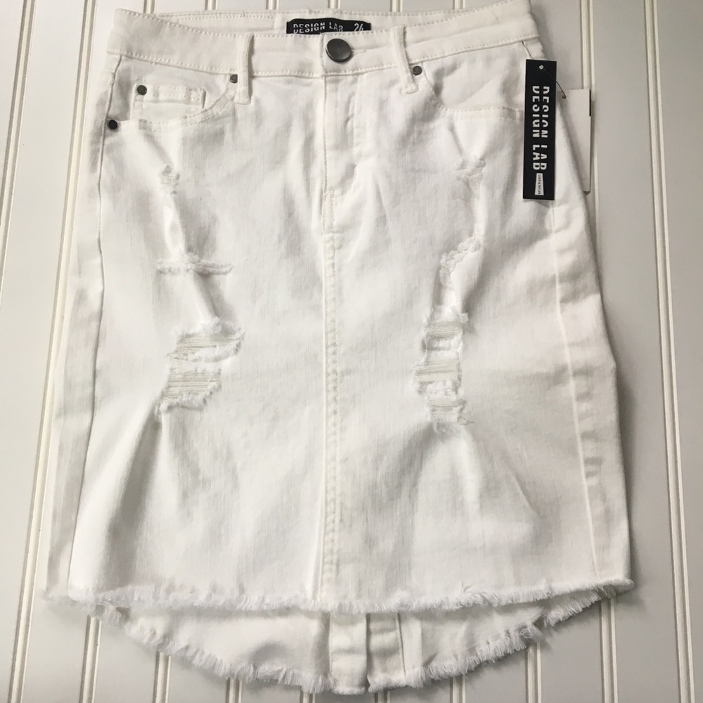 Design Lab Lord & Taylor white denim skirt SIZE 24